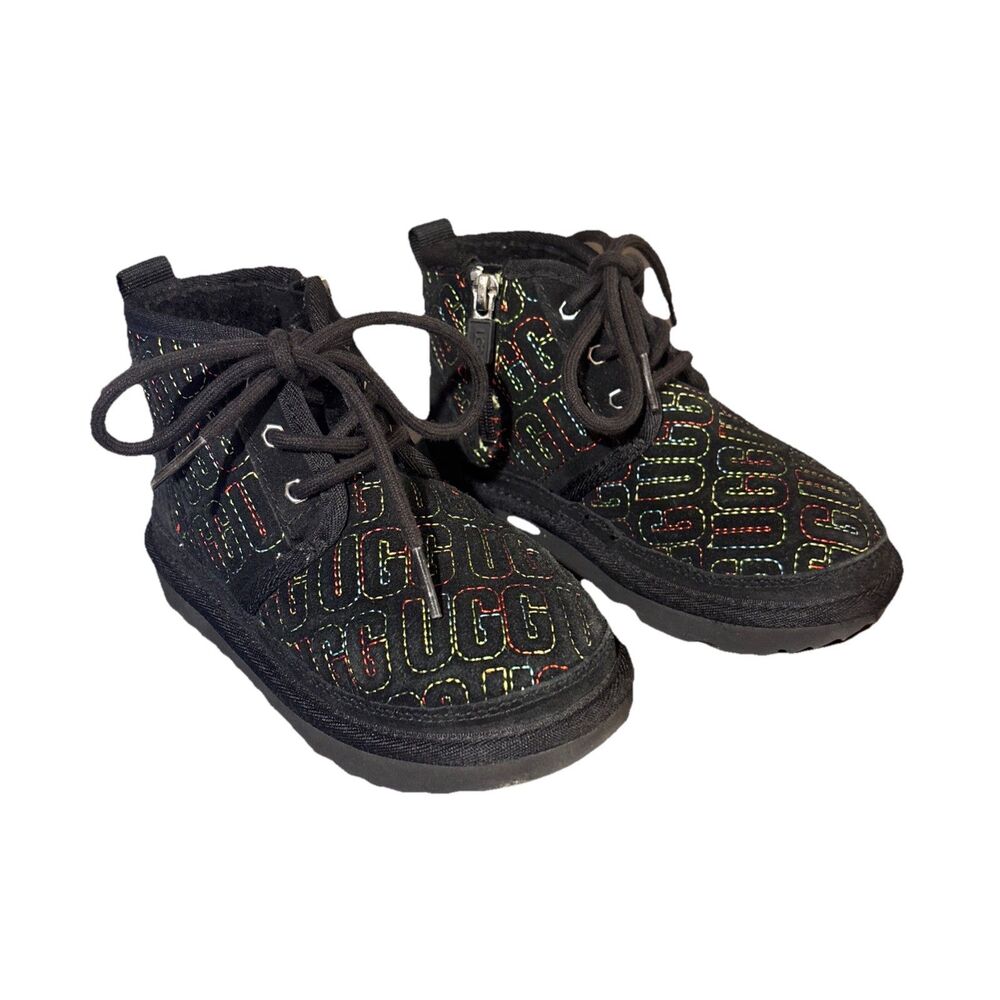 UGG Boots Toddler Size 11 Black Neumel Logo Embroidered Chukka Side Zip 1116170T